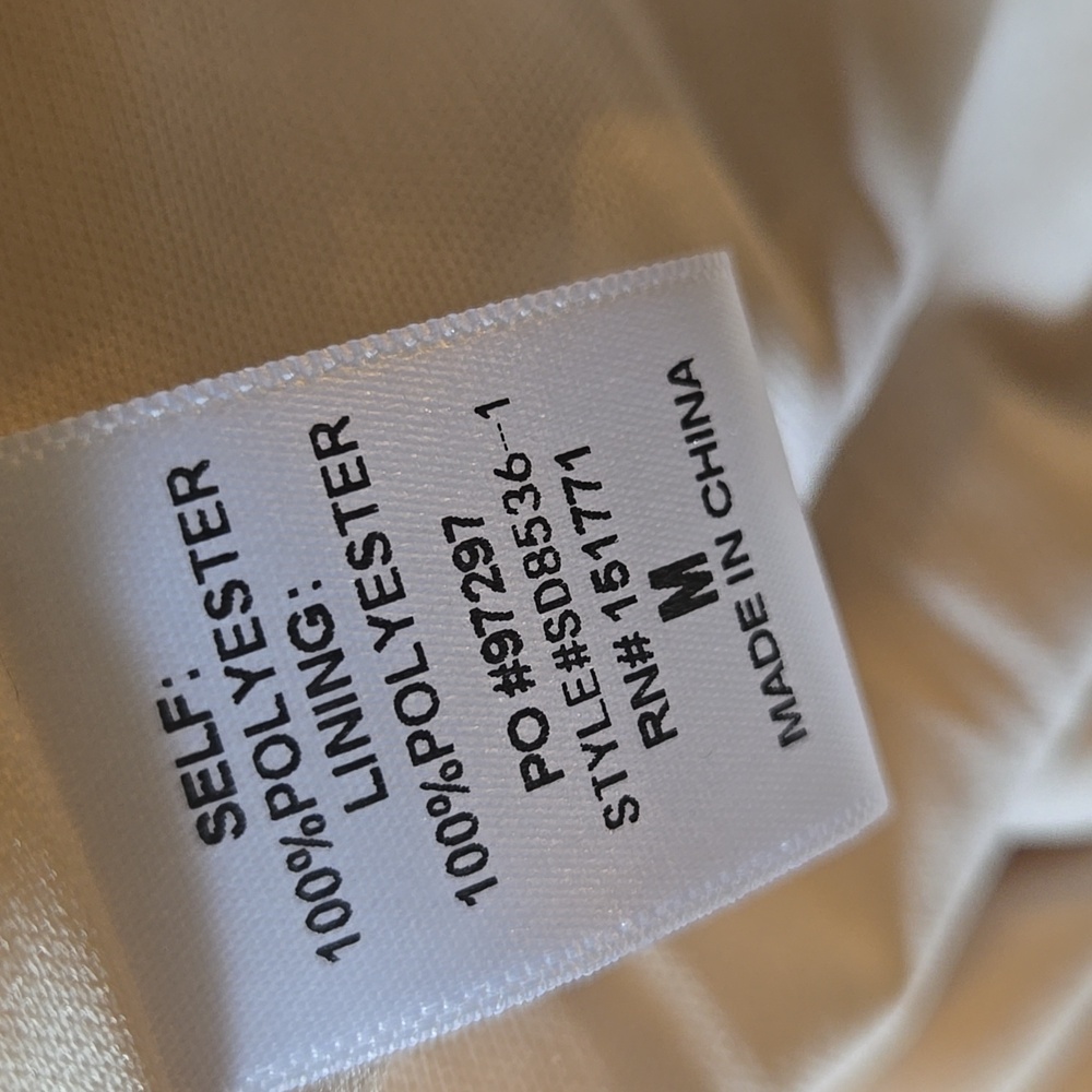 Le Lis-Cream baby doll short puff sleeved net dress with fabric pieces Sz M NWT. - Picture 6 of 7